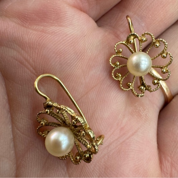 14K yellow gold and pearls heirloom earrings for pierced...